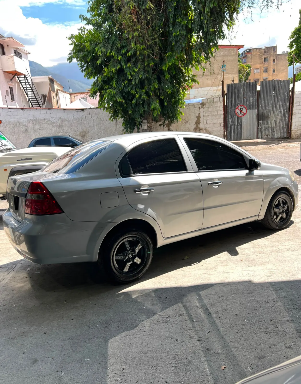 Chevrolet Aveo 2011 — foto 9