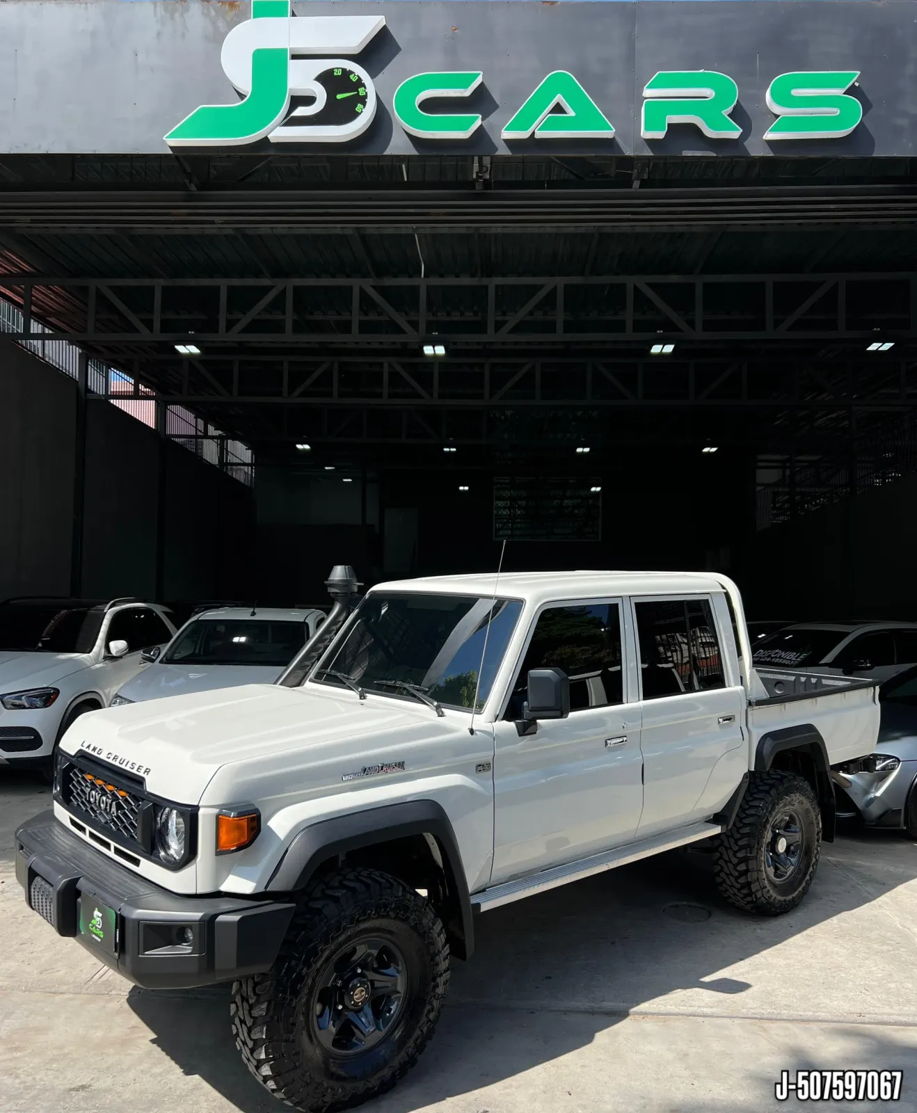 Toyota Land Cruiser 79 Hembrita 40th Aniversario 2025 — foto 1