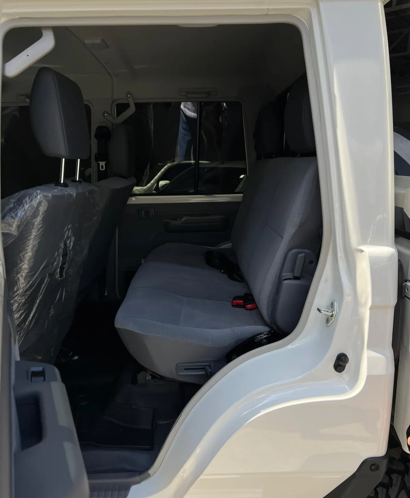 Toyota Land Cruiser 79 Hembrita 40th Aniversario 2025 — foto 4