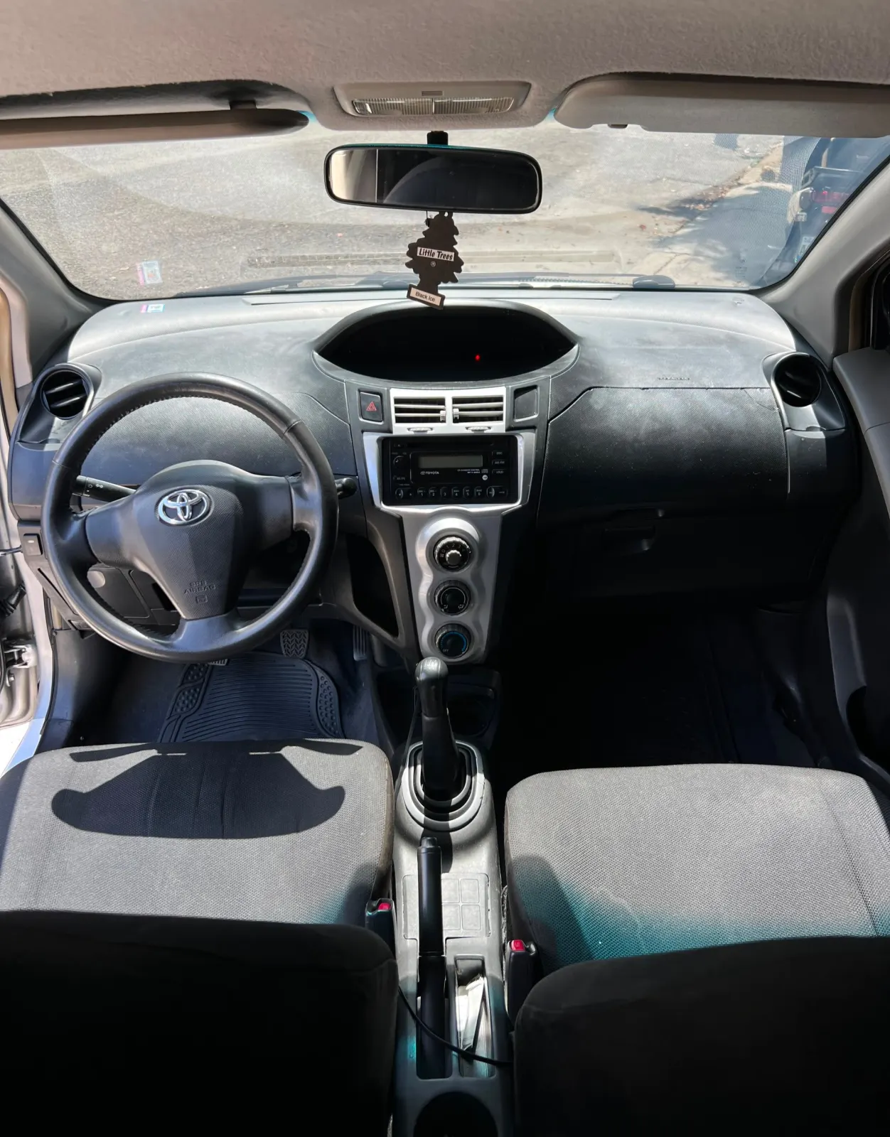 Toyota Yaris 2007 — foto 4
