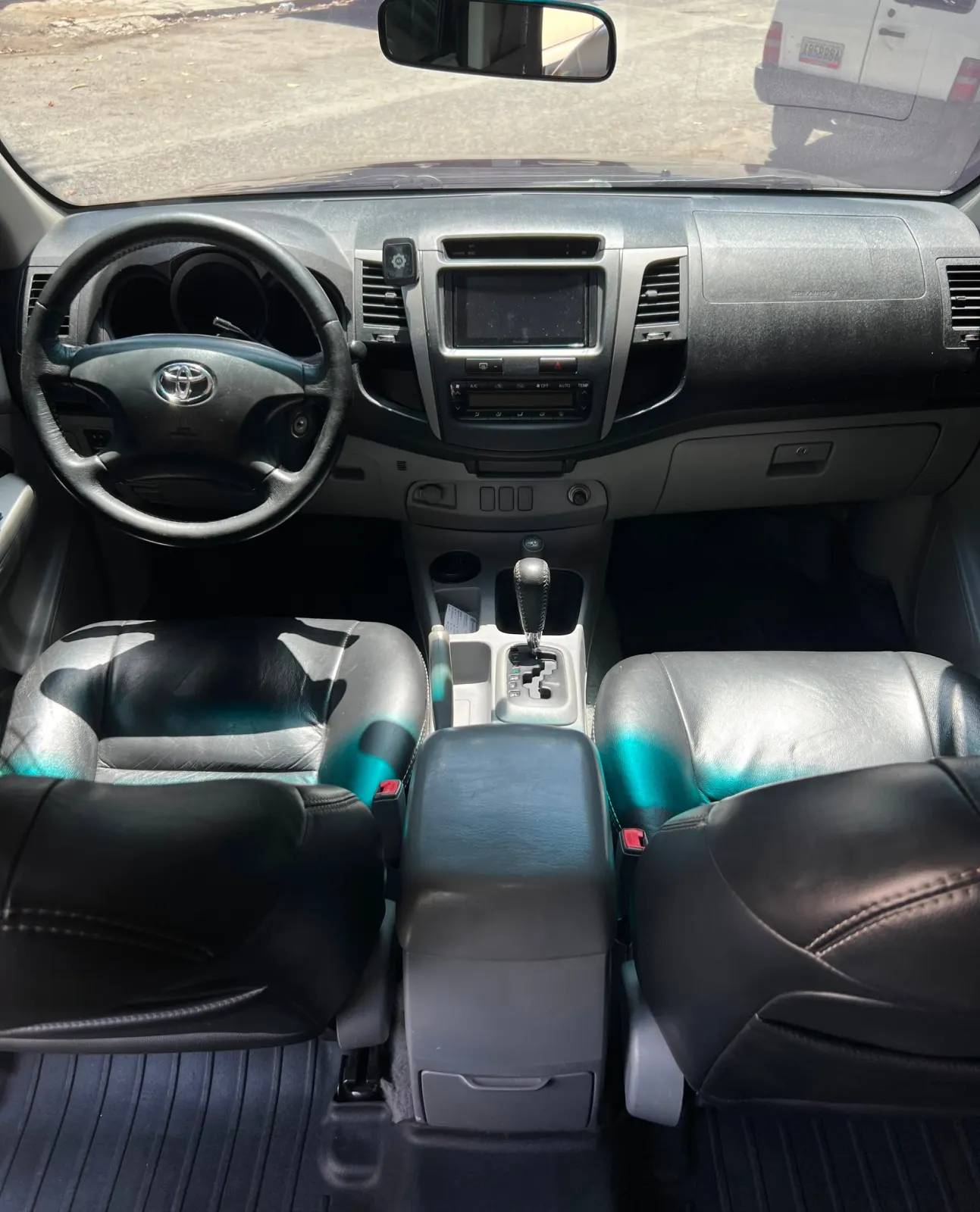 Toyota Hilux Kavak 2010 — foto 5