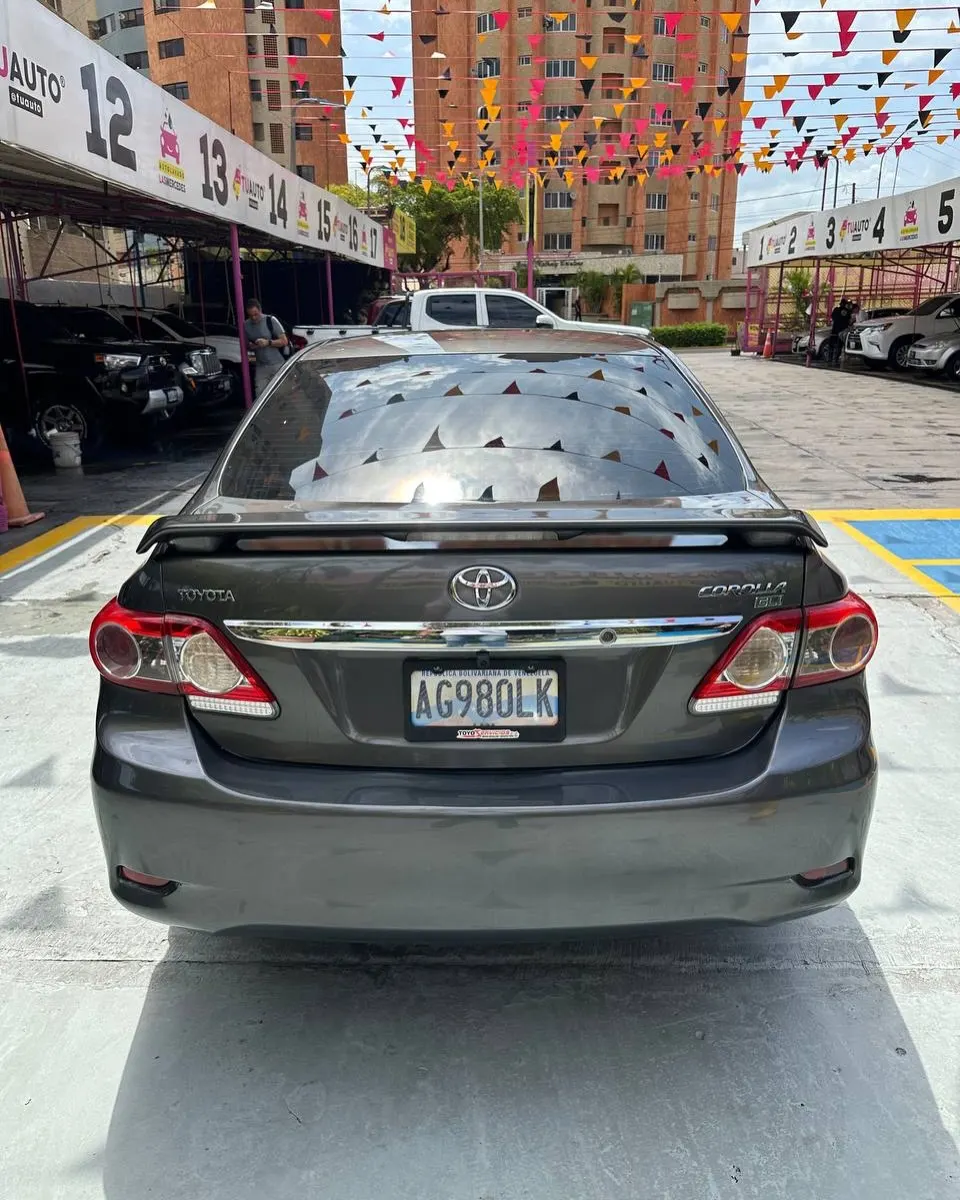 Toyota Corolla GLi 2014 — foto 7