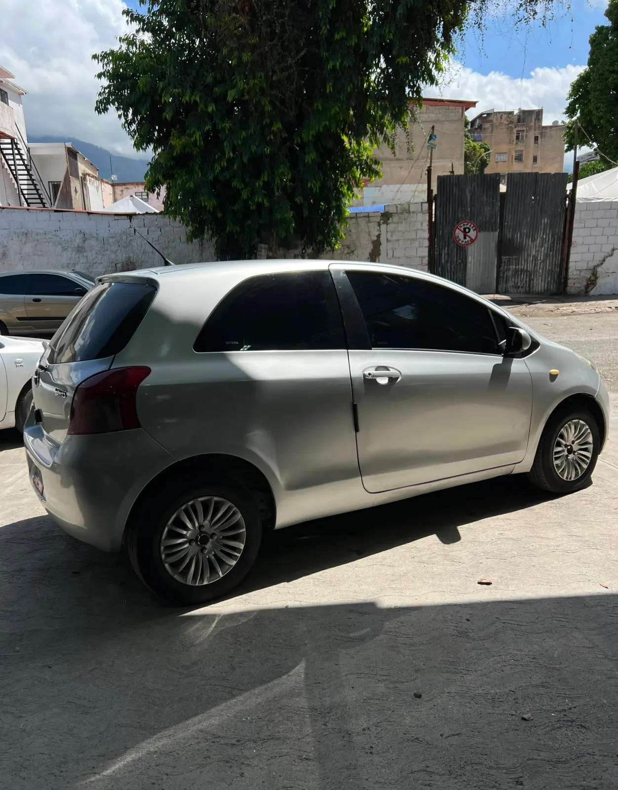 Toyota Yaris 2007 — foto 9