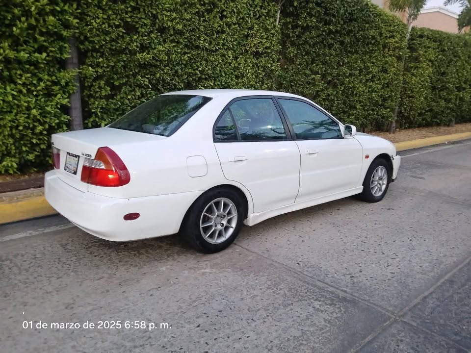 Mitsubishi lancer 1999