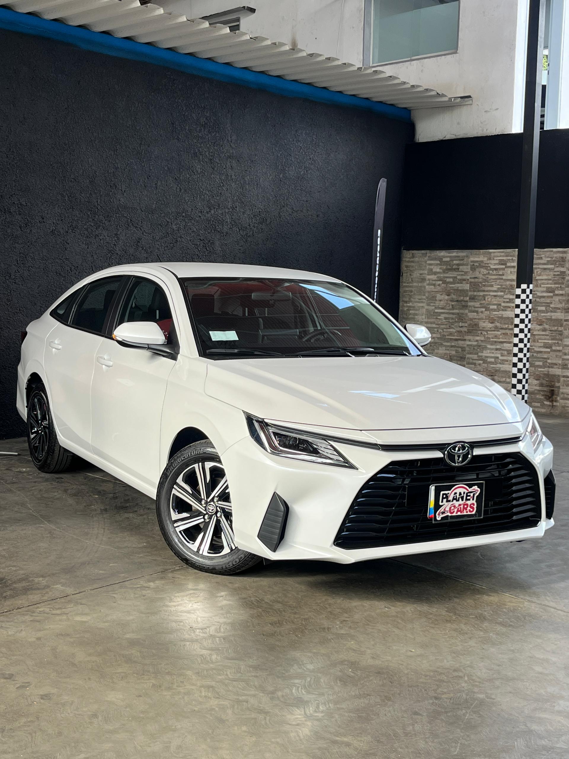 Privado: Toyota Modelo: Yaris E Año: 2026