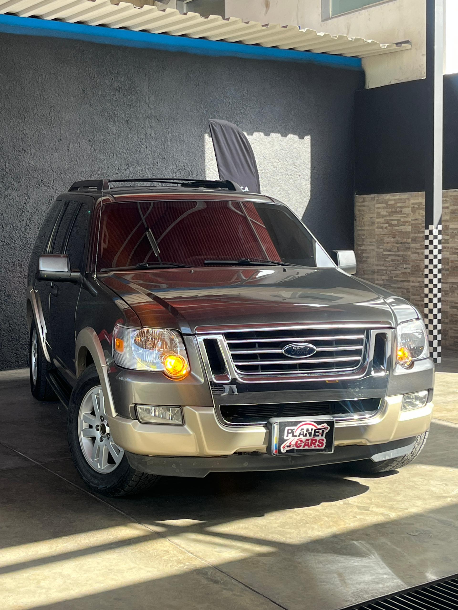 Marca: Ford  Modelo: Explorer Eddie Bauer Año: 2009