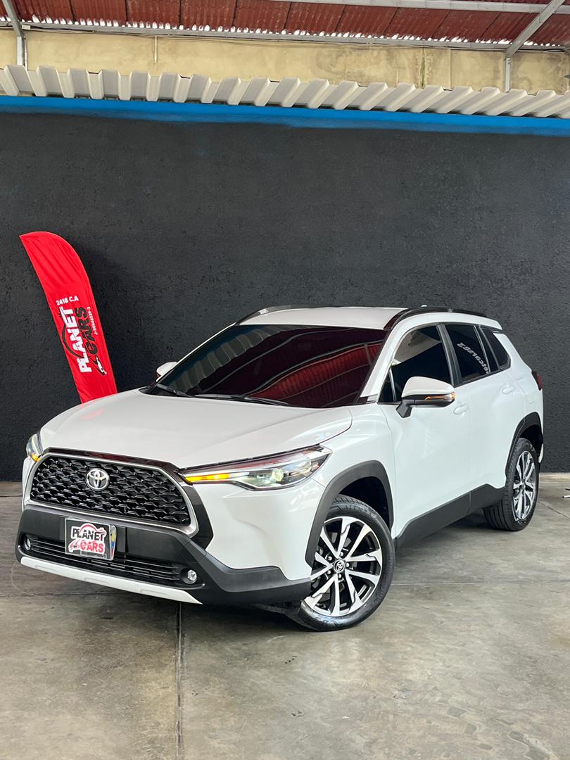 Toyota  Modelo: Corolla Cross  Año: 2024