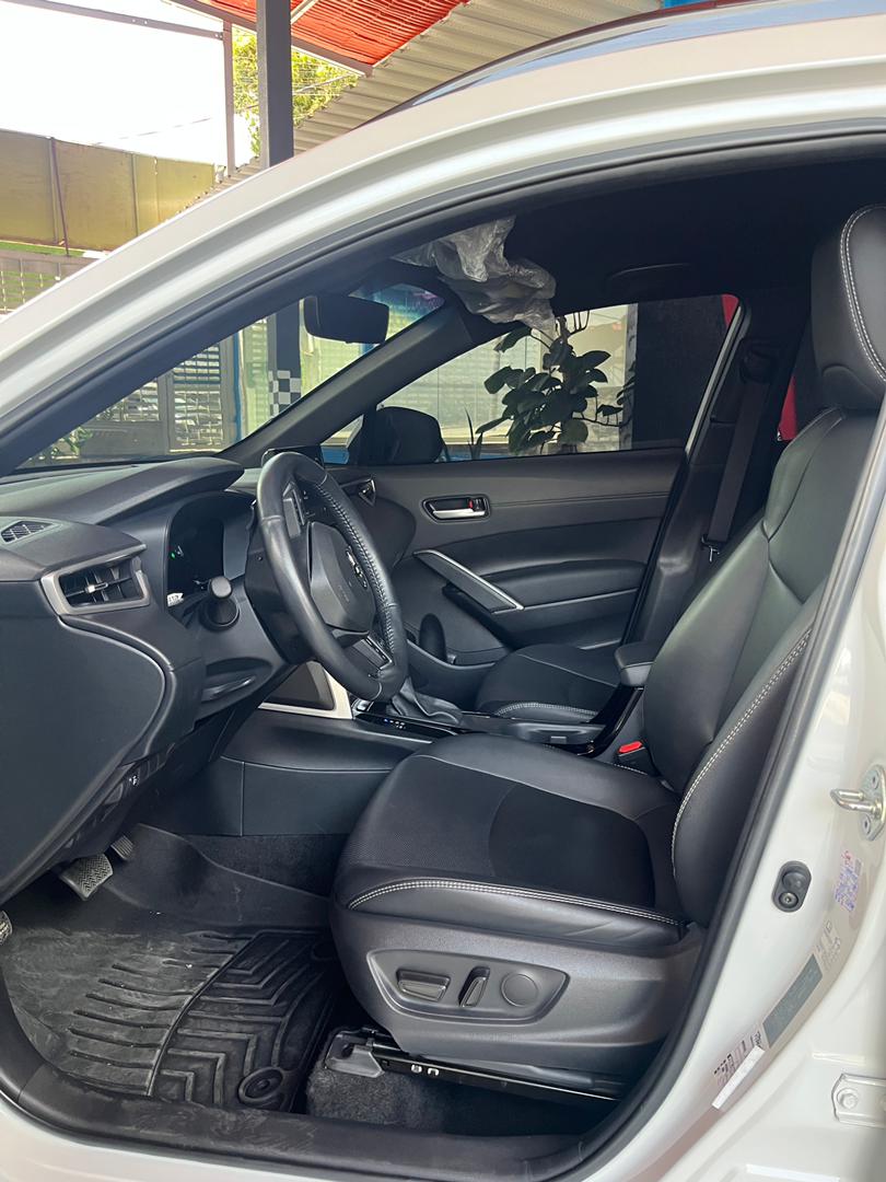 Toyota  Modelo: Corolla Cross  Año: 2024