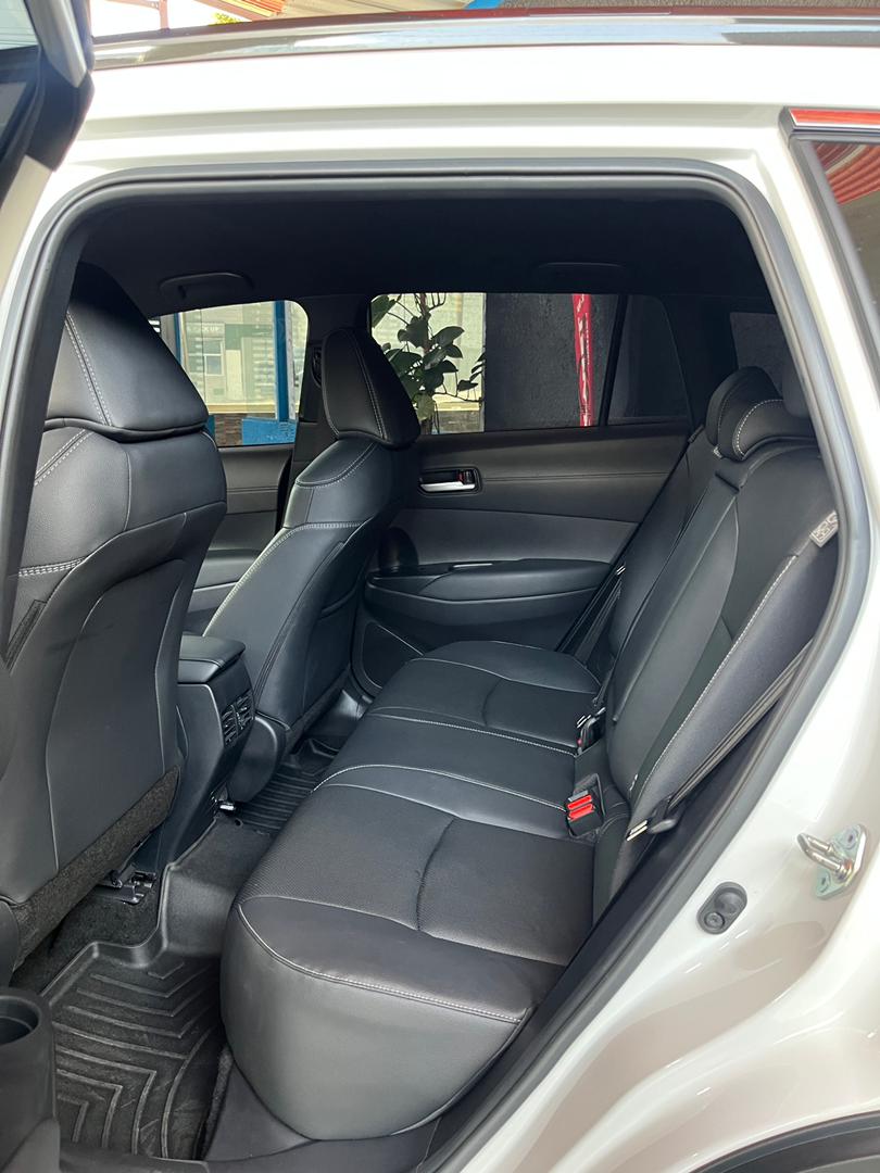 Toyota  Modelo: Corolla Cross  Año: 2024