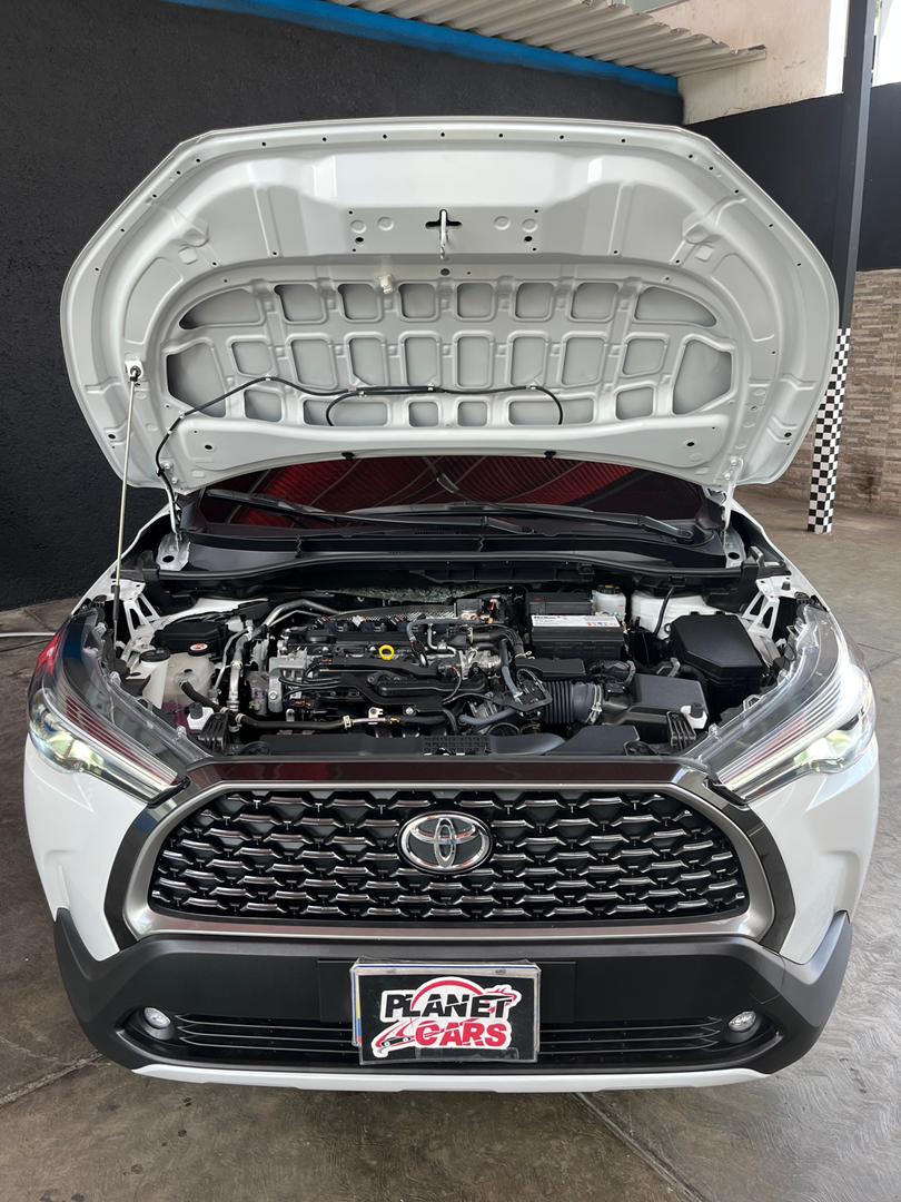 Toyota  Modelo: Corolla Cross  Año: 2024