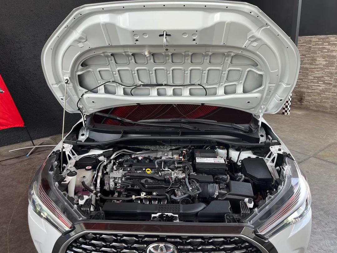 Toyota  Modelo: Corolla Cross  Año: 2024