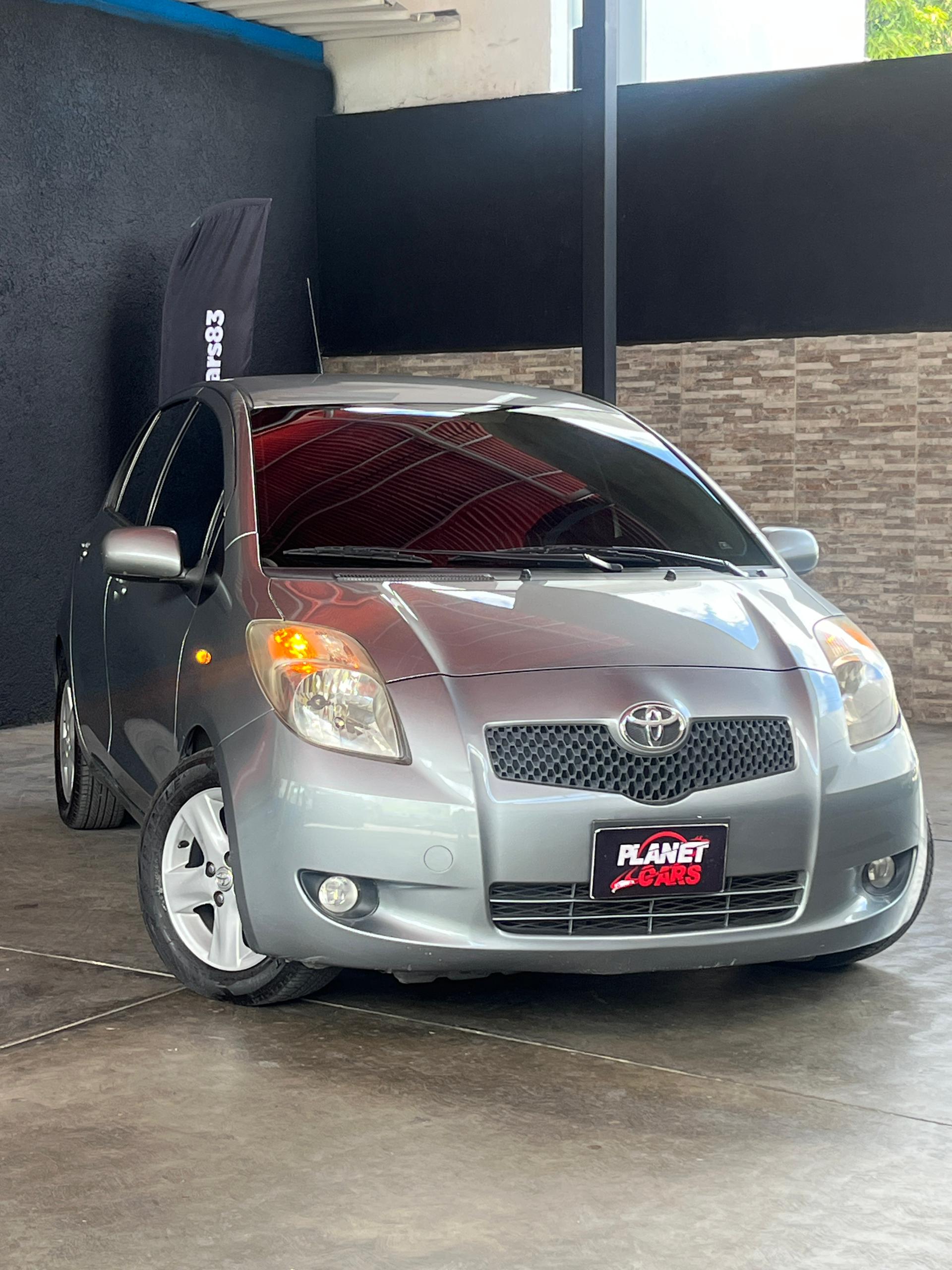 Toyota  Modelo: Yaris  Año: 2006