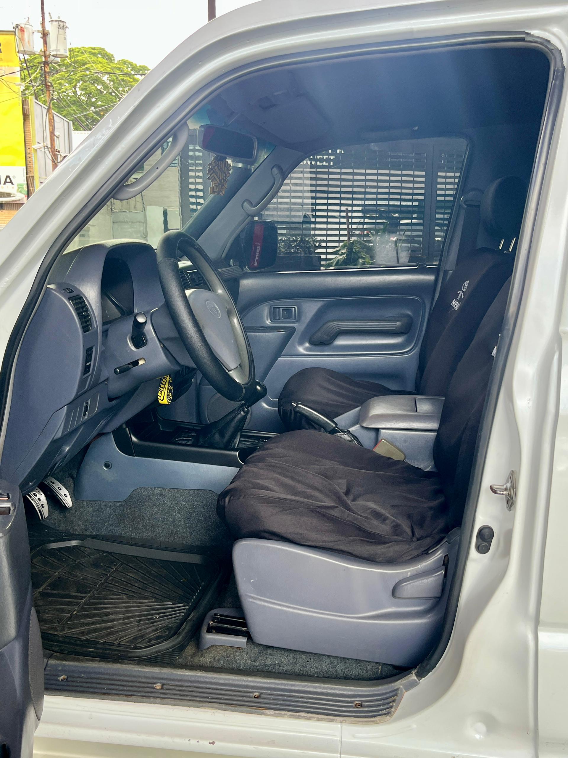 Marca Toyota ▫Modelo: Meru  Año 2.007