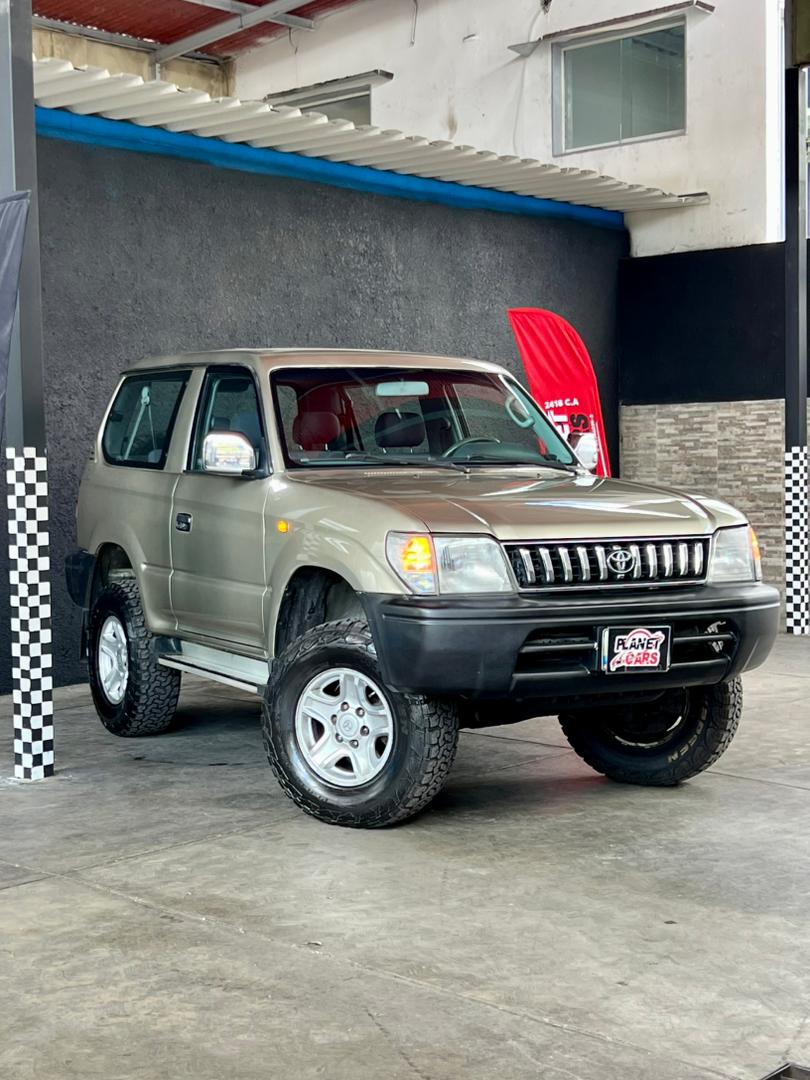 Marca: Toyota ▫Modelo: Merú Año: 2006