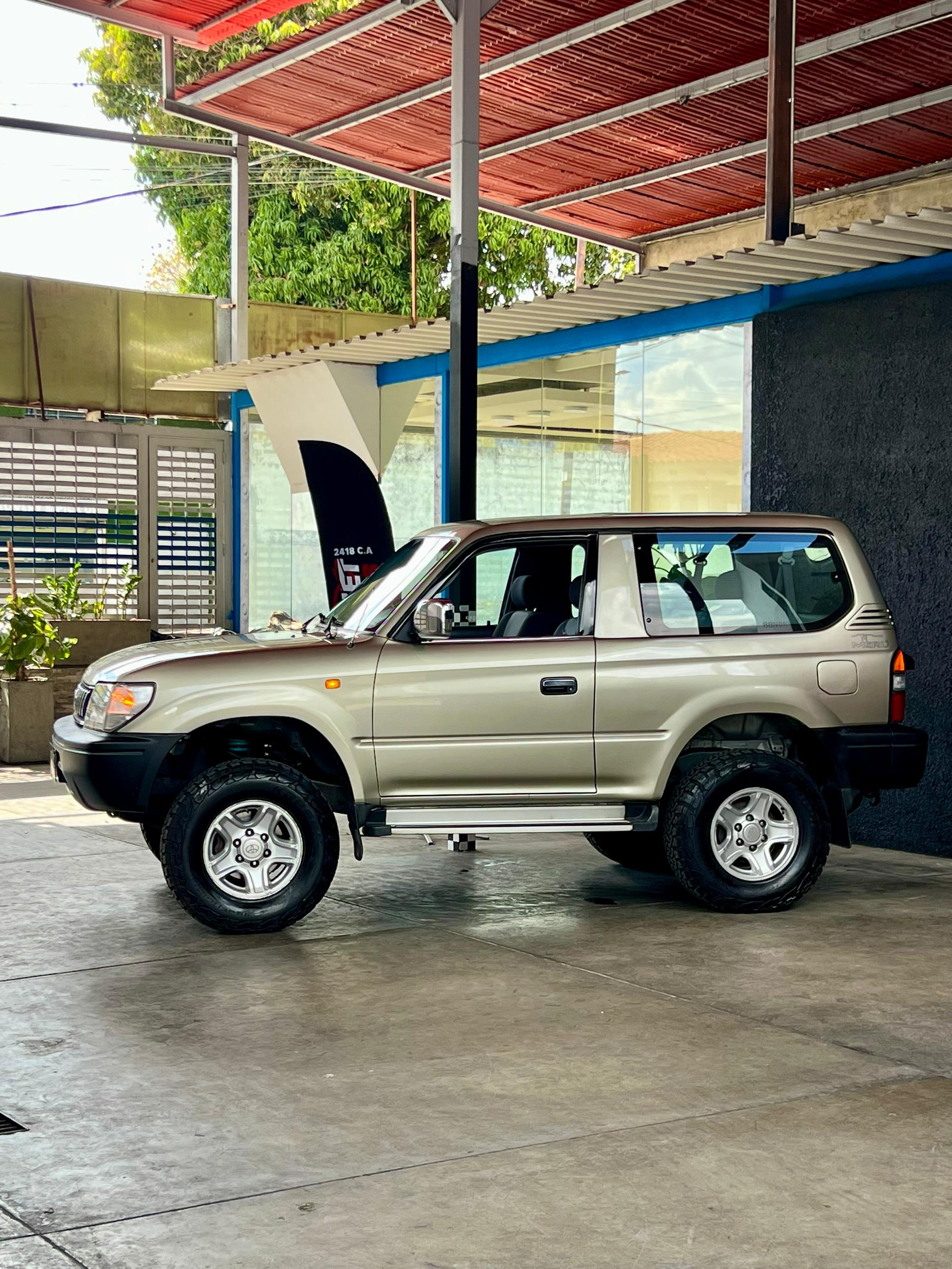 Marca: Toyota ▫Modelo: Merú Año: 2006