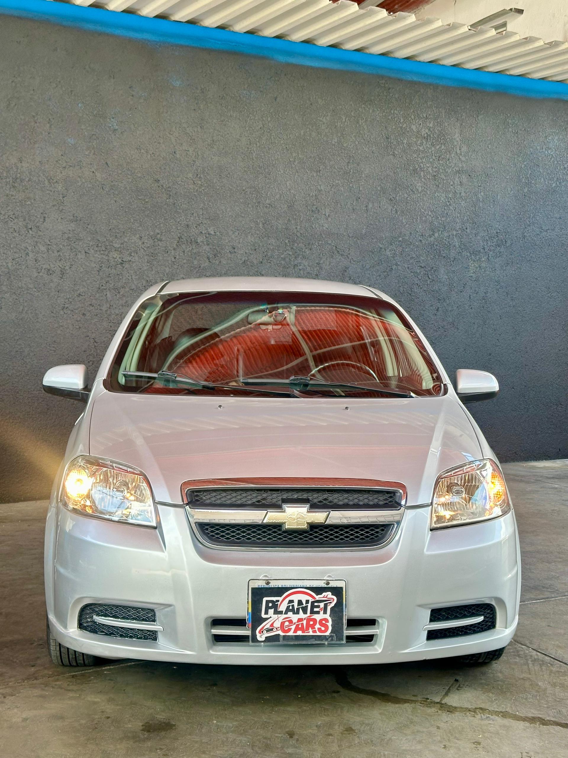 Marca: Chevrolet  Modelo: Aveo LT  Año: 2013