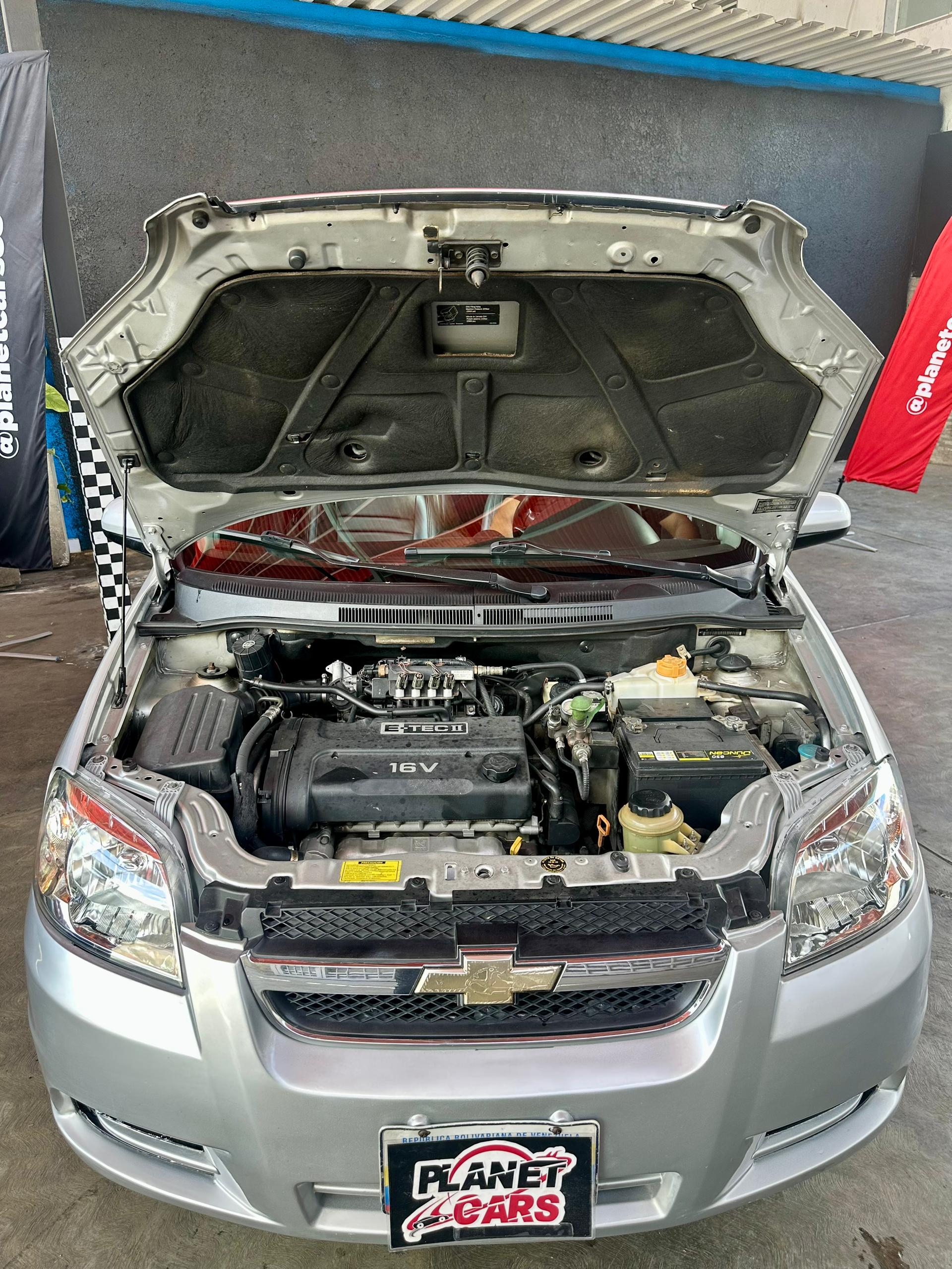 Marca: Chevrolet  Modelo: Aveo LT  Año: 2013