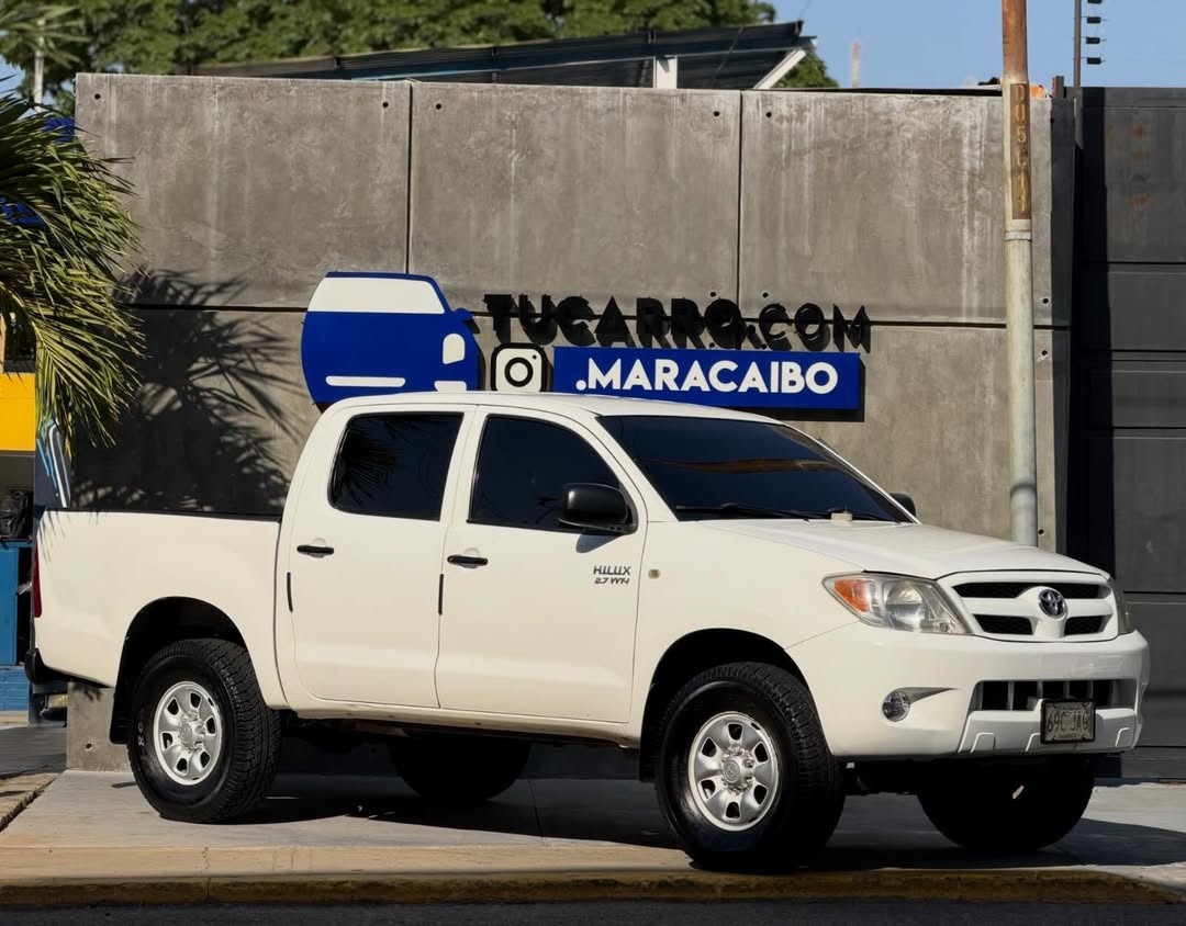 Toyota Hilux 2,7 2007