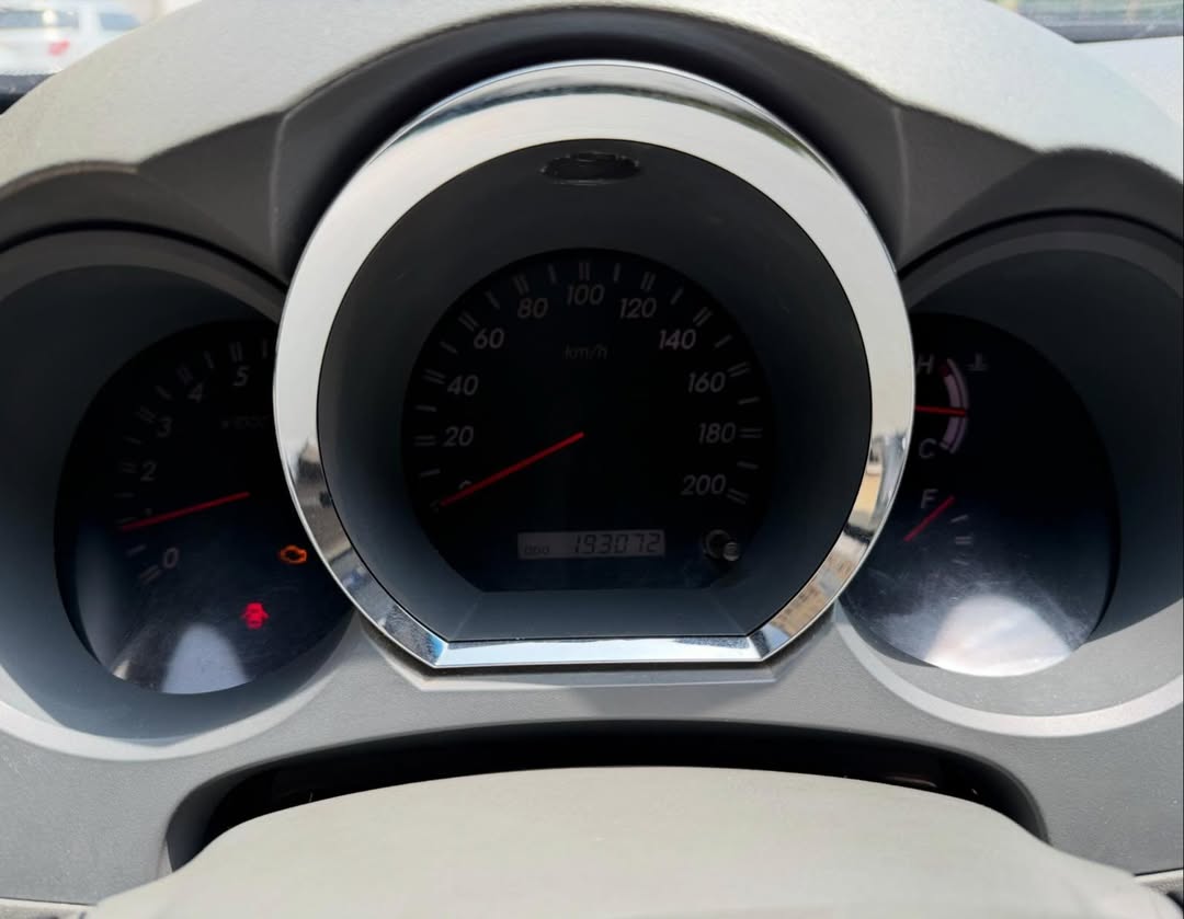 Privado: Toyota Fortuner 2011