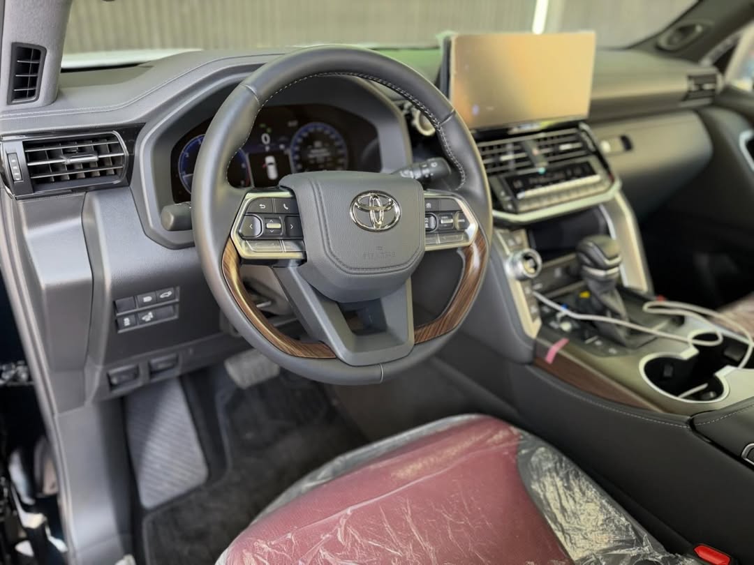 Toyota Land Cruiser  VXR Dubái 2025