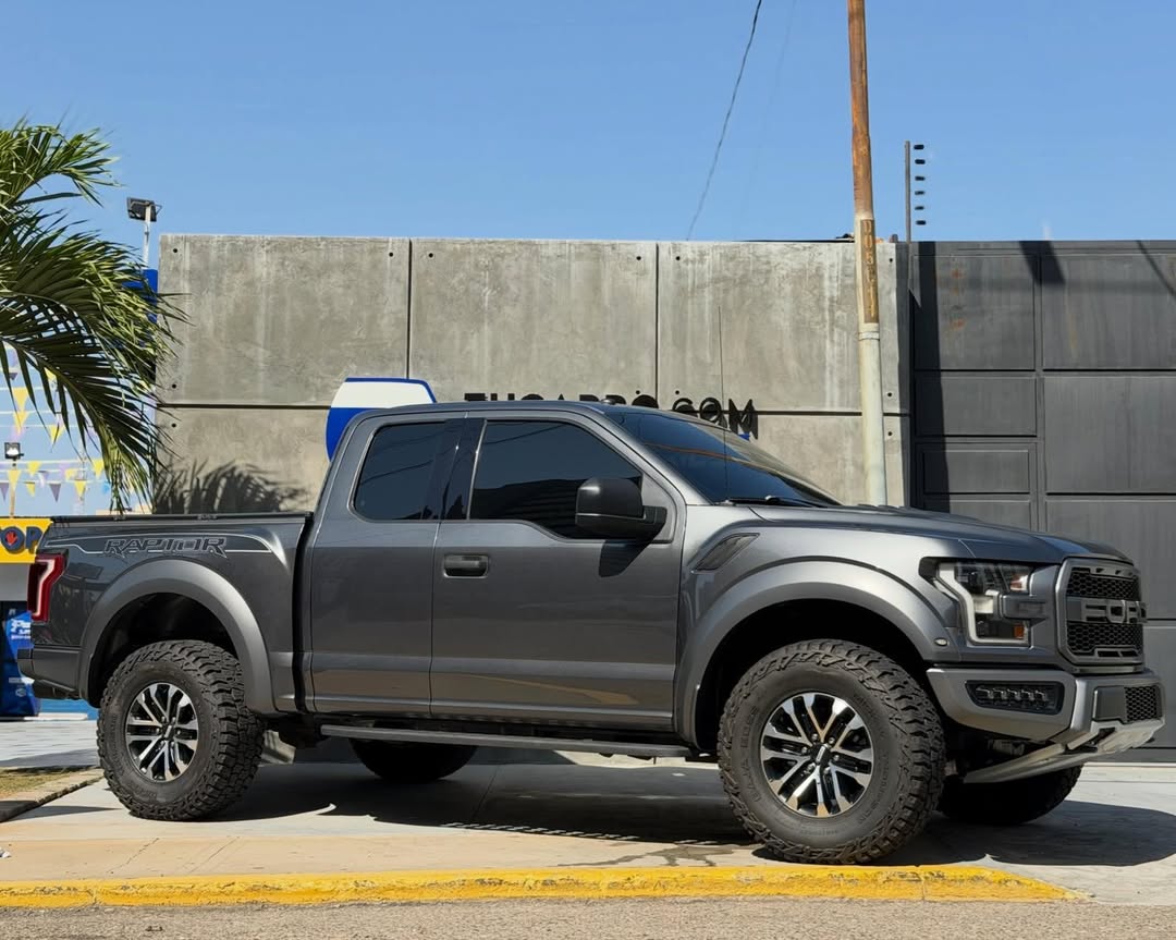 Ford F-150 Raptor