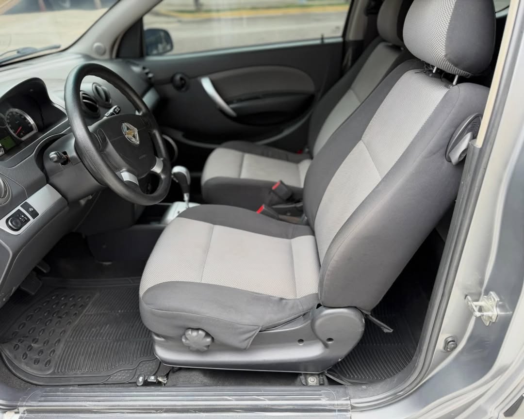 Chevrolet Aveo LT 2015