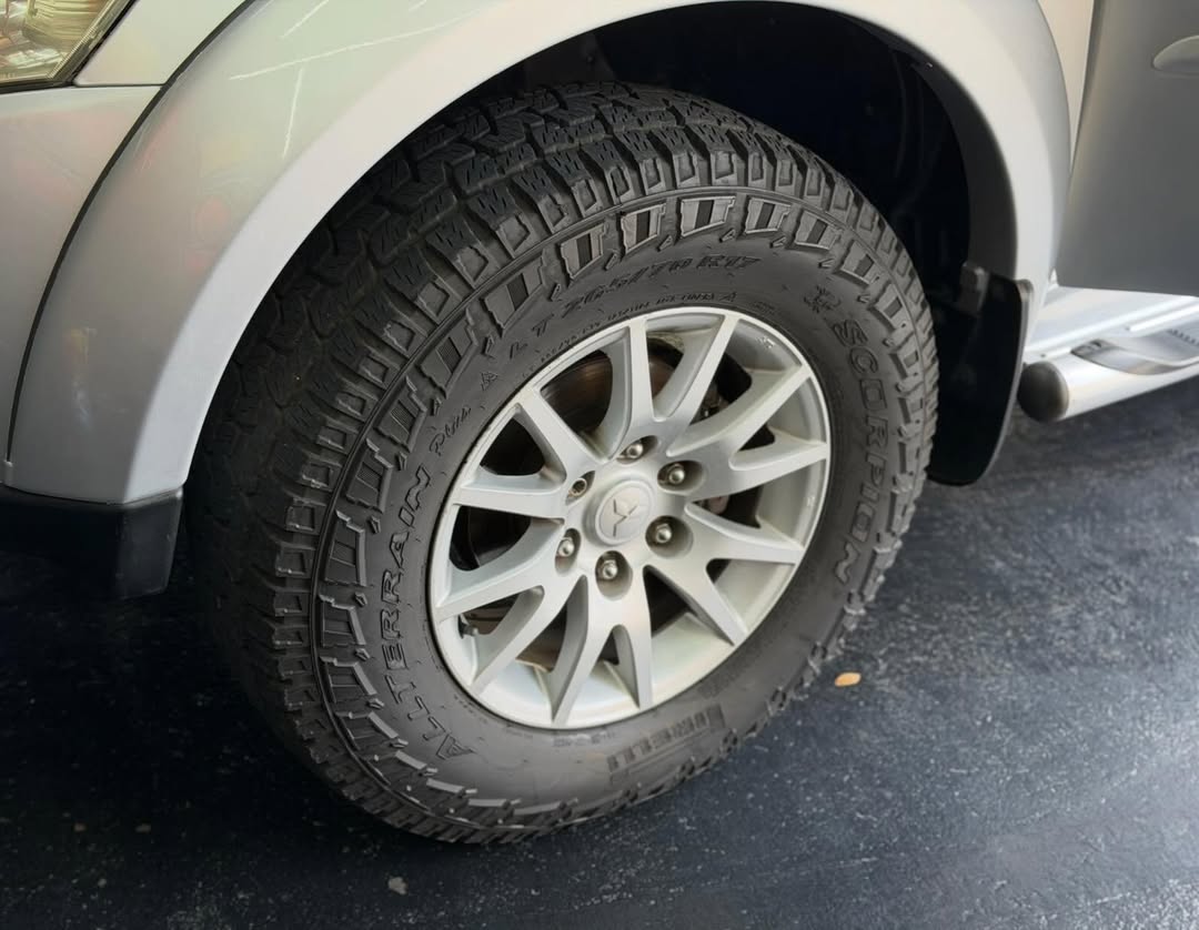 Mitsubishi Montero GLS 2014