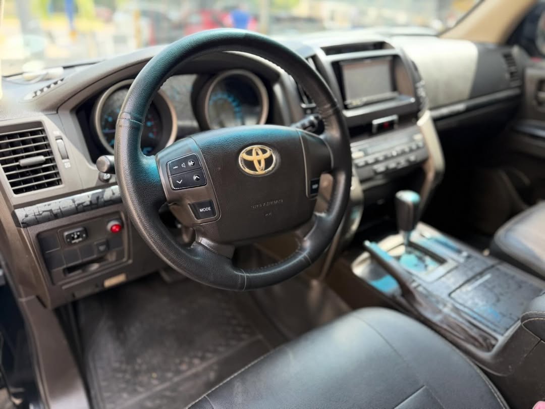 Toyota Land Cruiser VX 2008