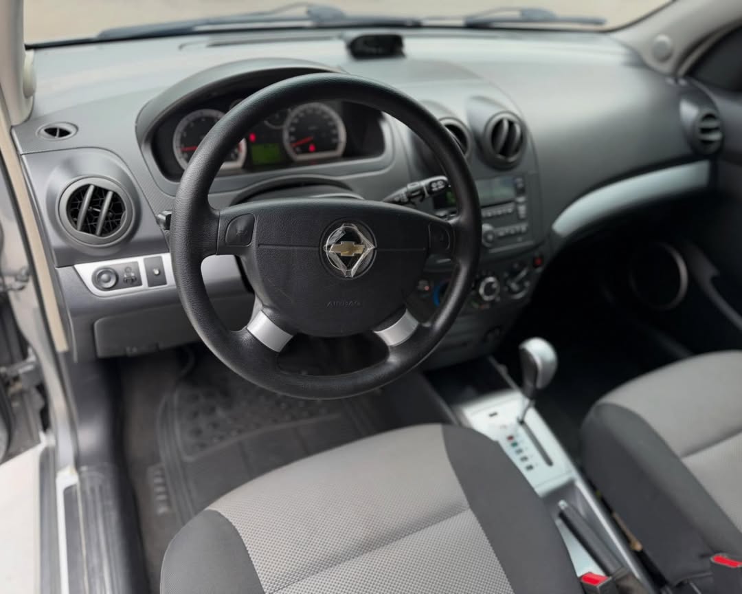 Chevrolet Aveo LT 2015