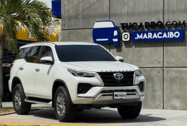 Toyota Fortuner 2.7 2024