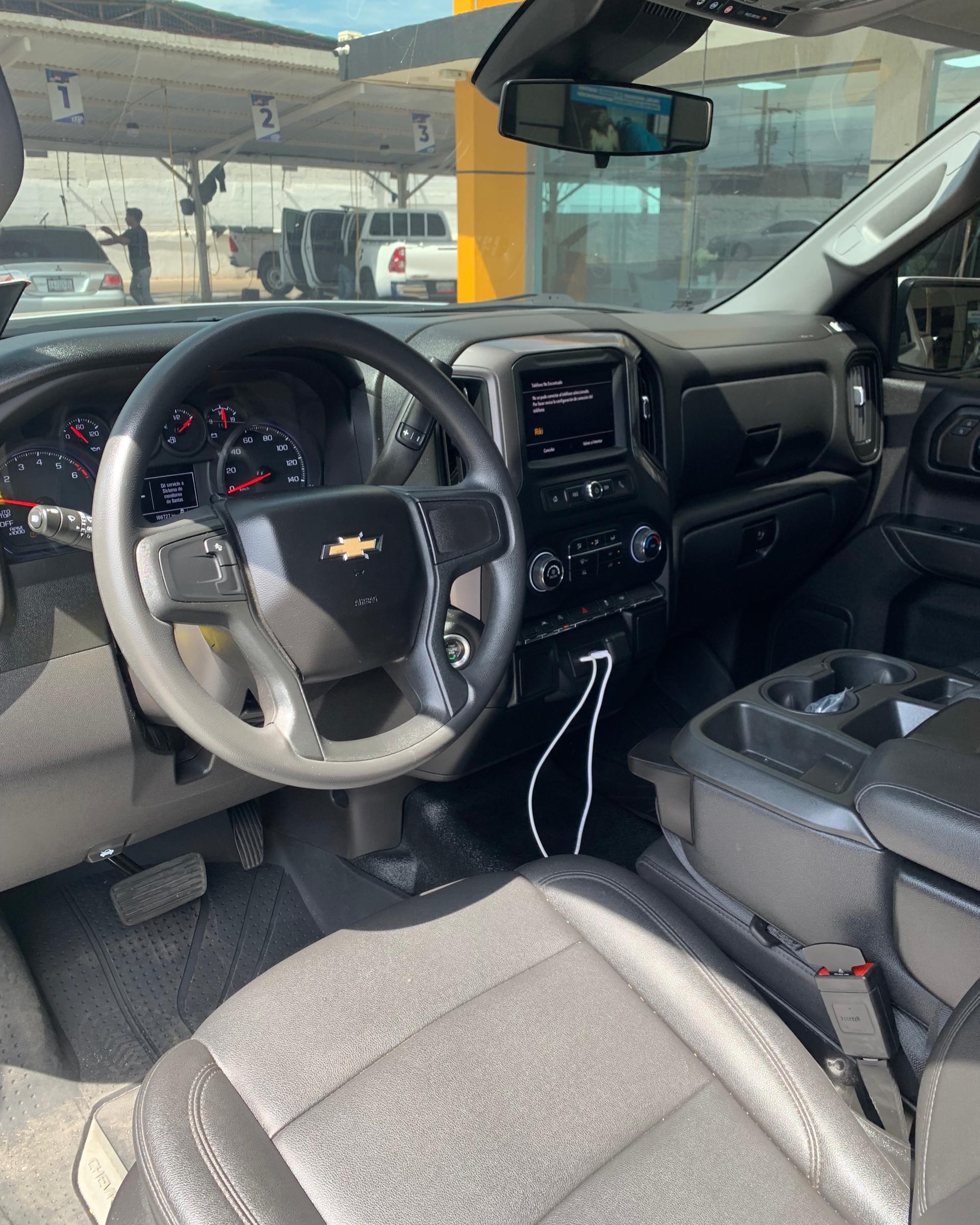 Chevrolet Silverado 2023 Dueño 1-1