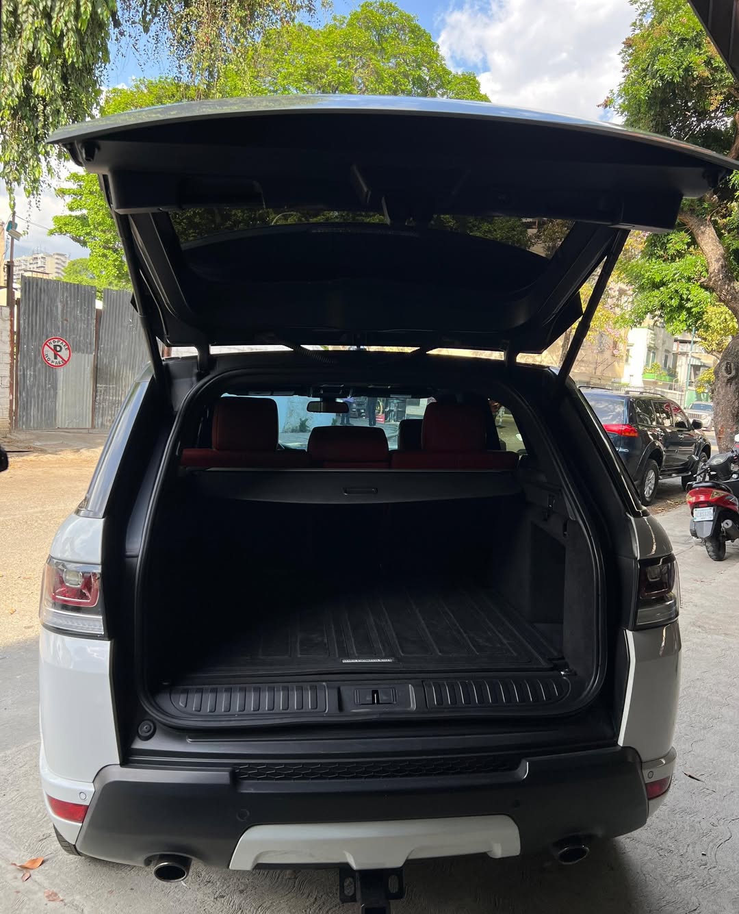 Land Rover Sport 2014