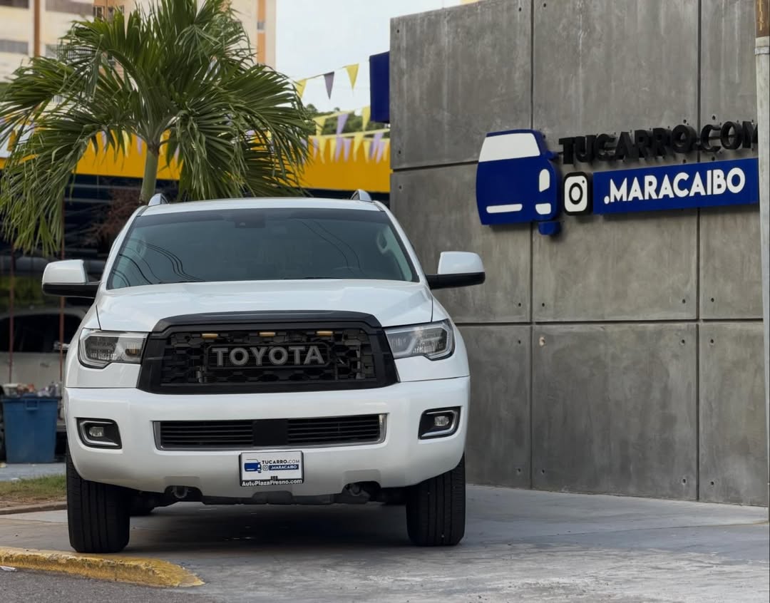 Toyota Sequoia 2023