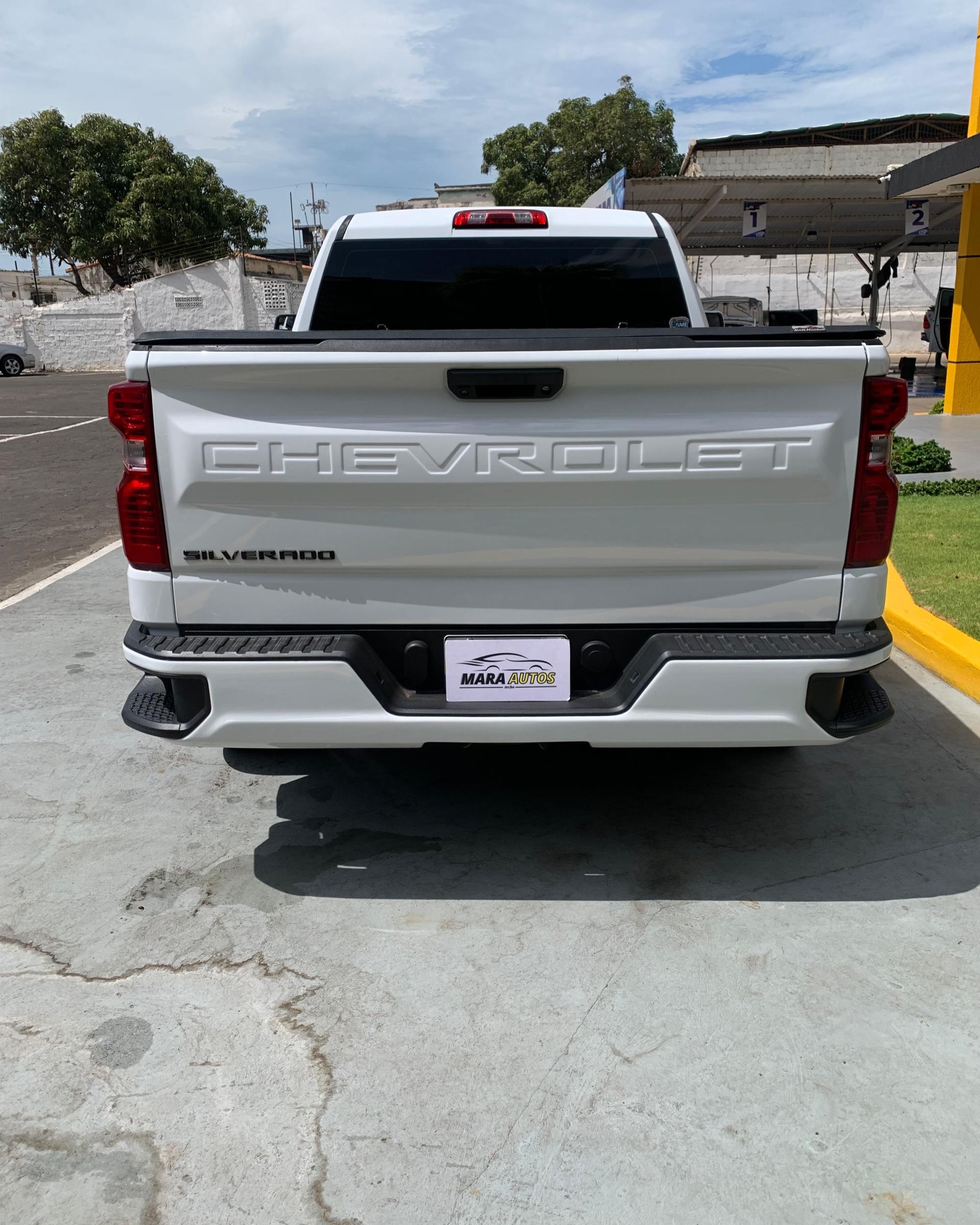 Chevrolet Silverado 2023 Dueño 1-1