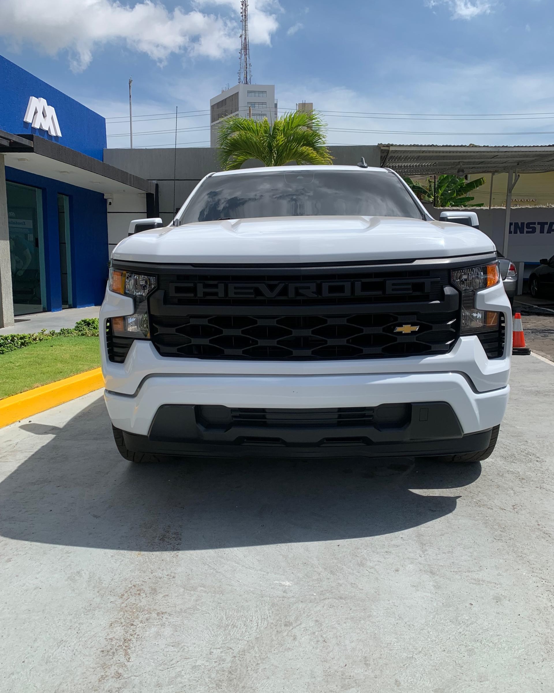 Chevrolet Silverado 2023 Dueño 1-1