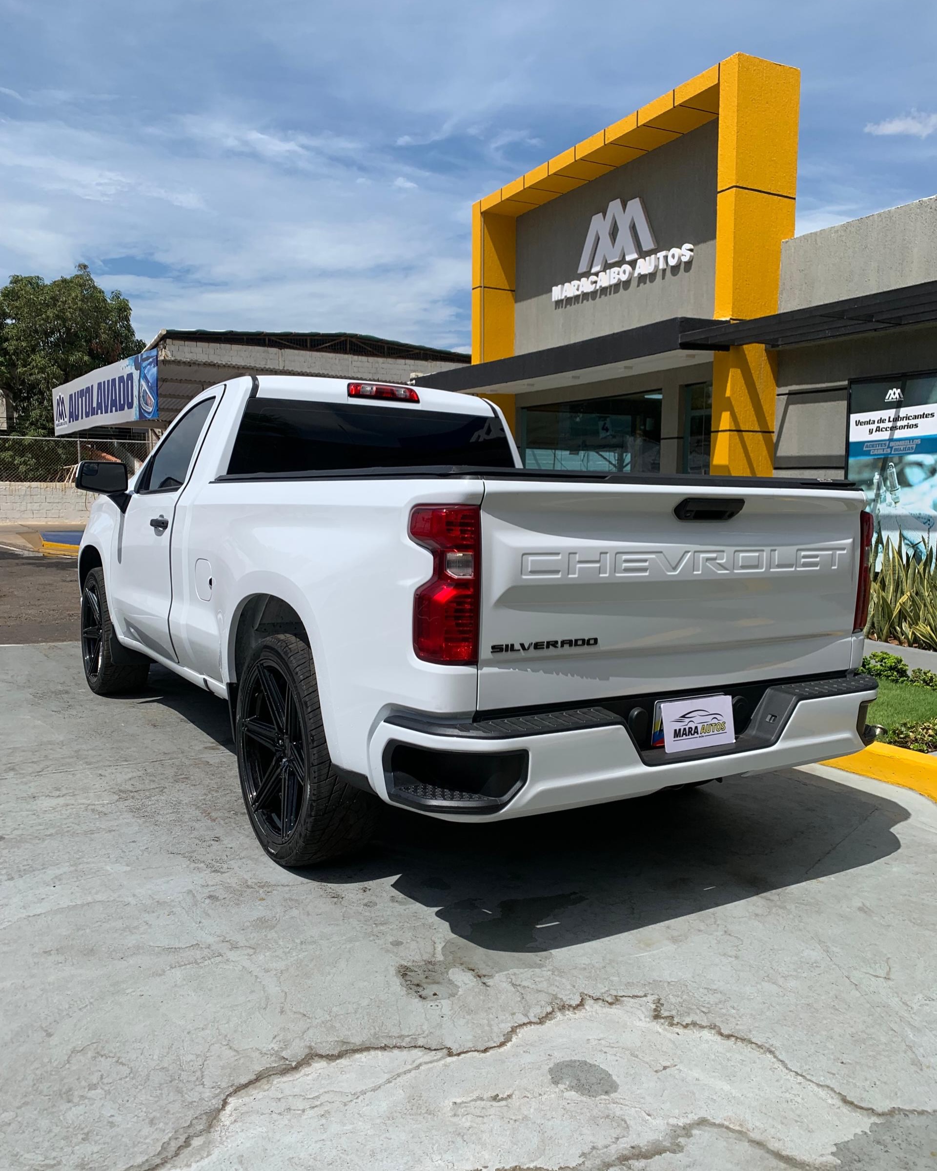 Chevrolet Silverado 2023 Dueño 1-1