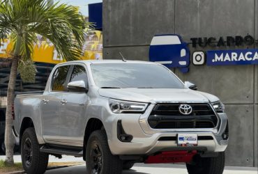 Toyota Hilux V6 2025 Único Dueño