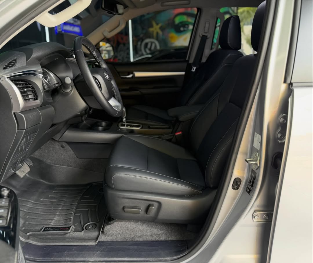 Toyota Hilux V6 2025 Único Dueño