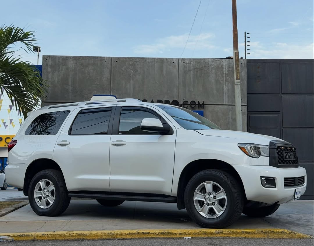 Toyota Sequoia 2023