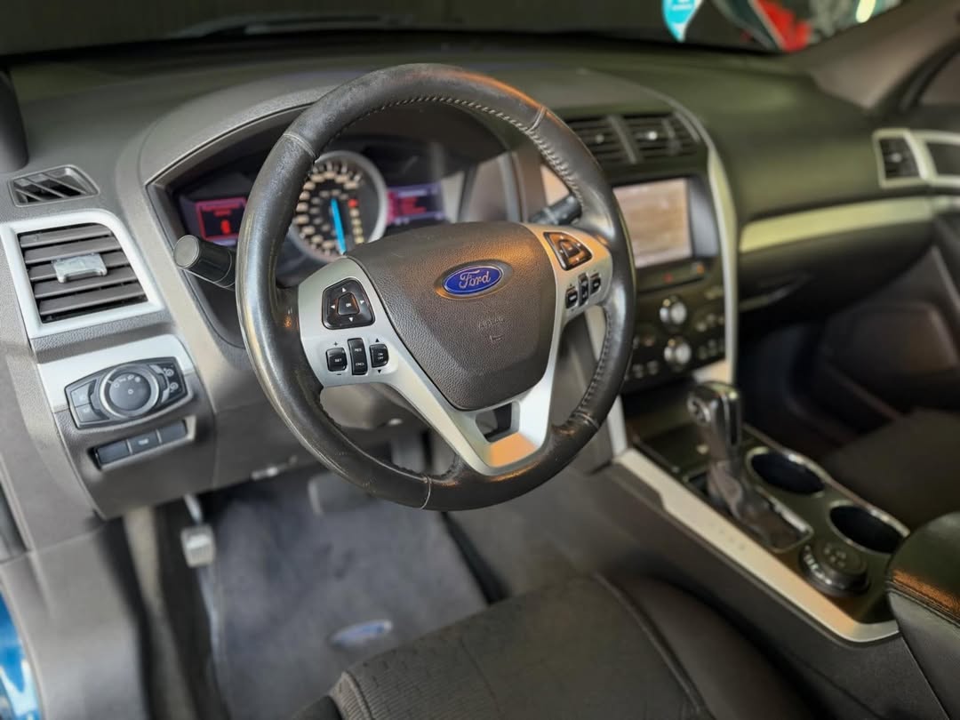 Ford Explorer XLT 2012