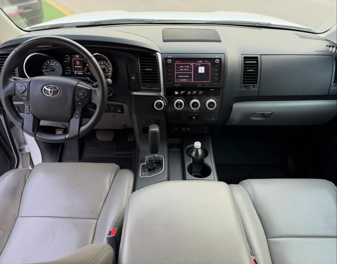 Toyota Sequoia 2023