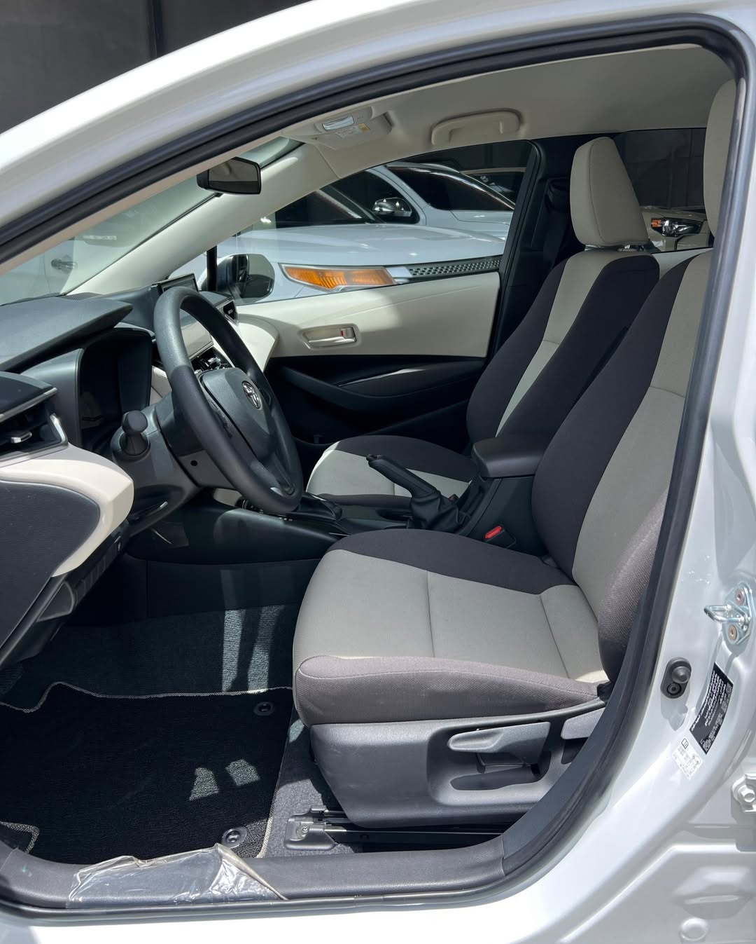Toyota Corolla XLI (Dubái) 2025