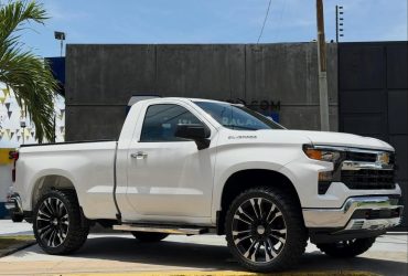 Chevrolet Silverado 2023
