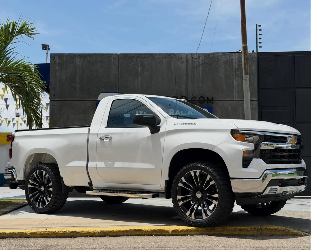Chevrolet Silverado 2023