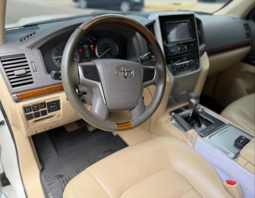 Toyota Land Cruiser 2016