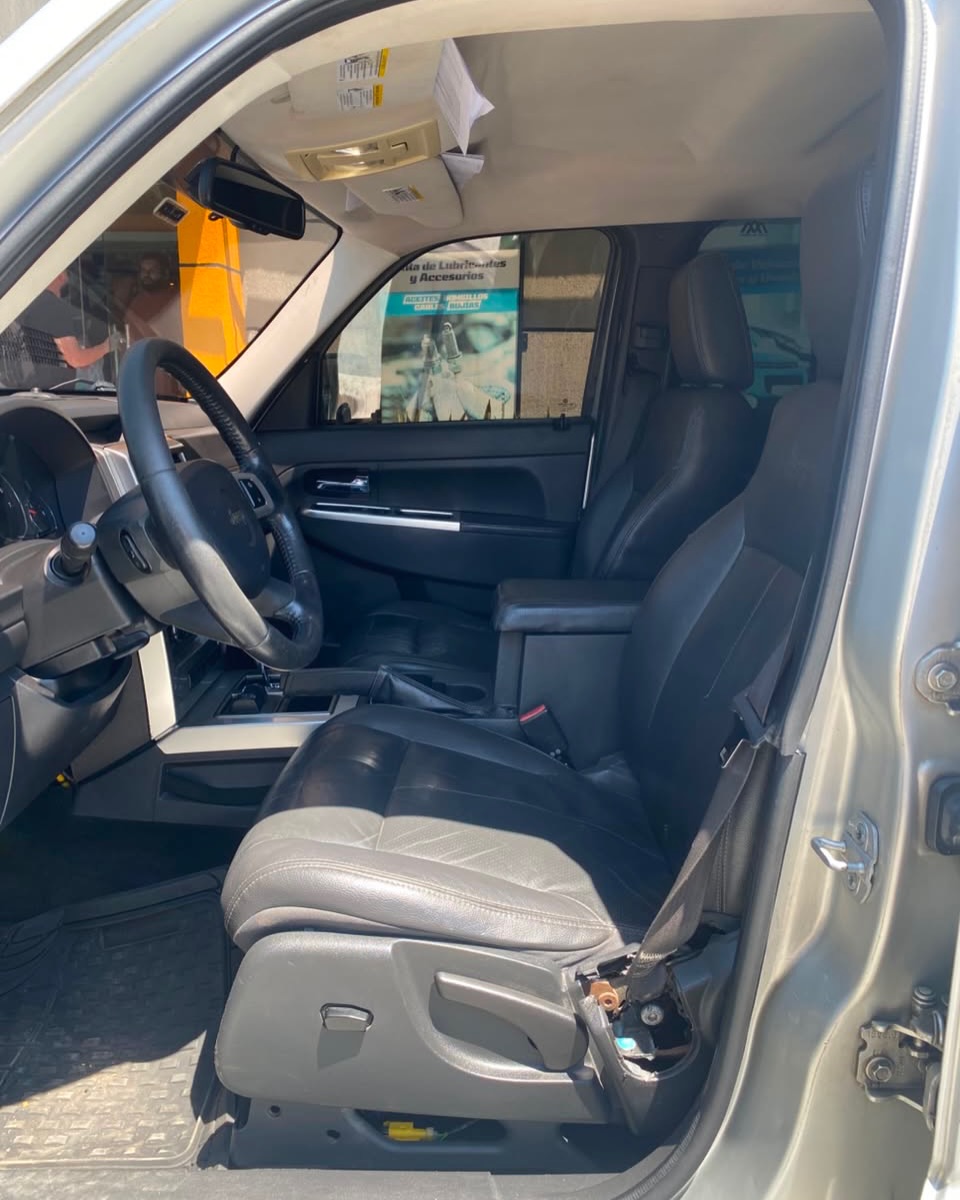 Jeep Cherokee kk 2010