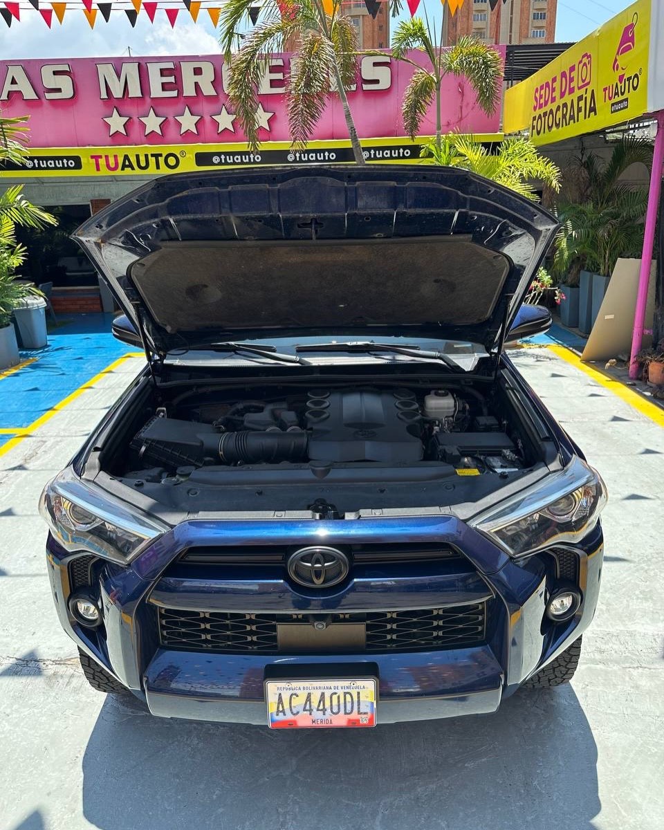 Toyota 4runner SR5 2022