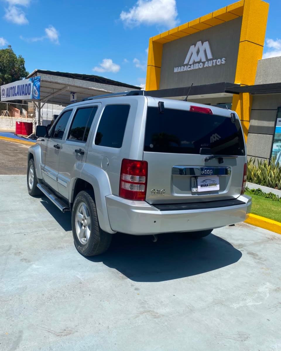 Jeep Cherokee kk 2010