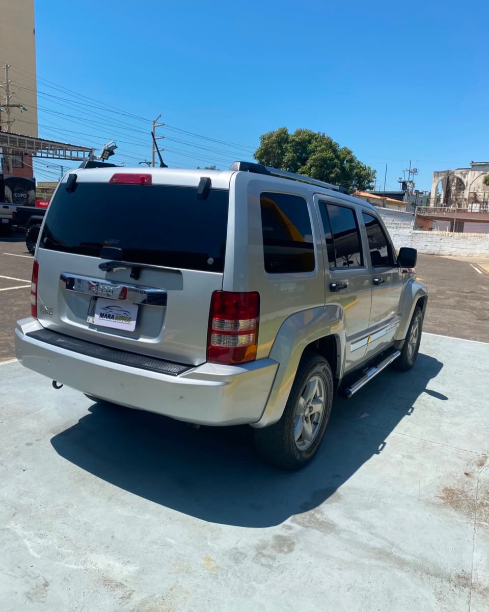 Jeep Cherokee kk 2010