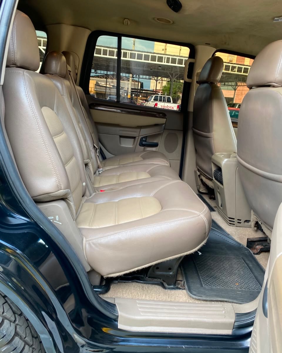 Ford Explorer Eddie Bauer 2006